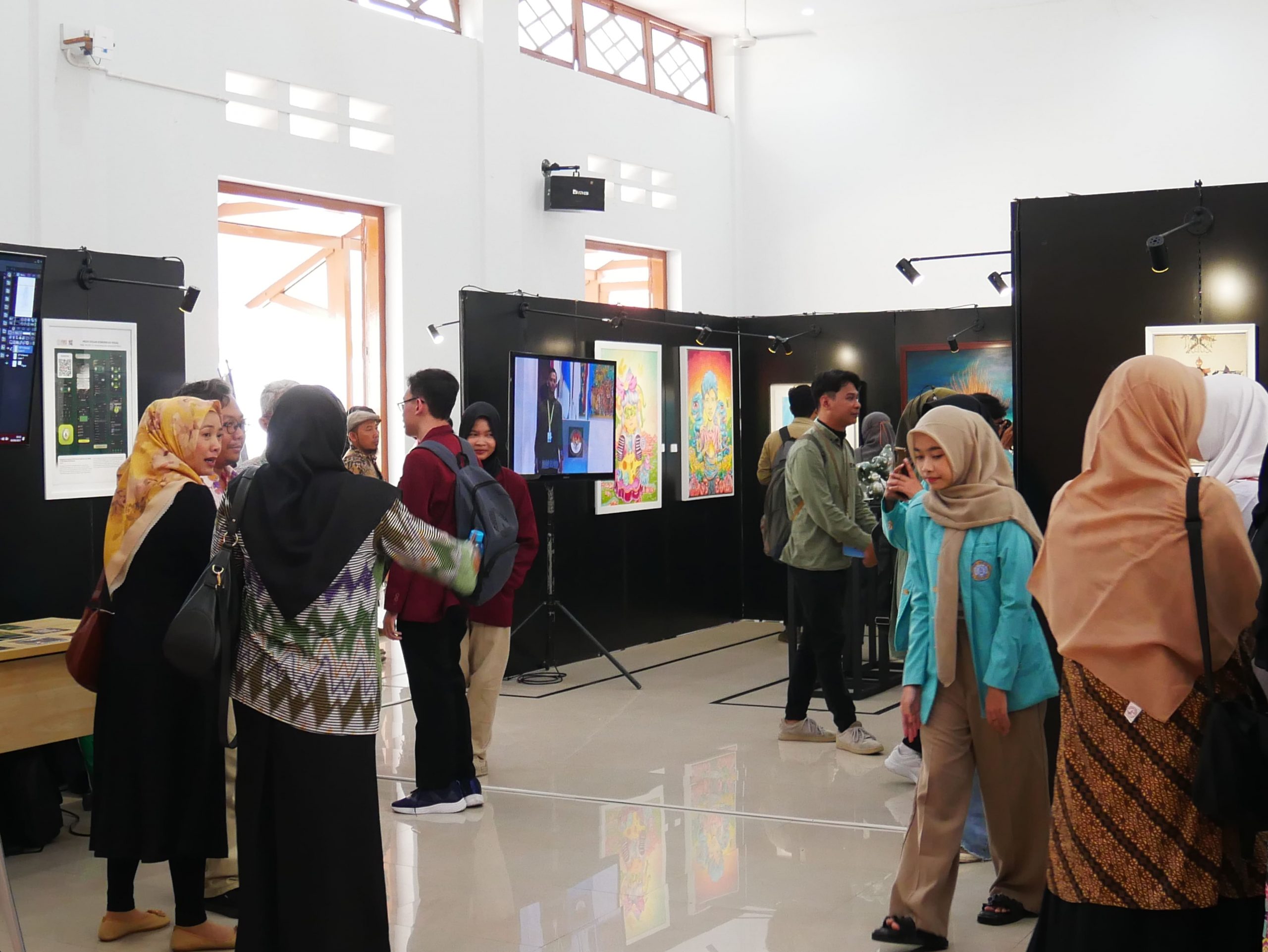 Fsrd Uns Gelar Pameran Tugas Akhir Internasional Final Project 